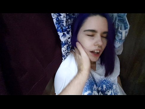 ❤️ Lorg mi mo sis anns a’ chlòsaid agus chuidich i cum ❌ Porn dachaigh aig gd.teencumpot.ru ❤